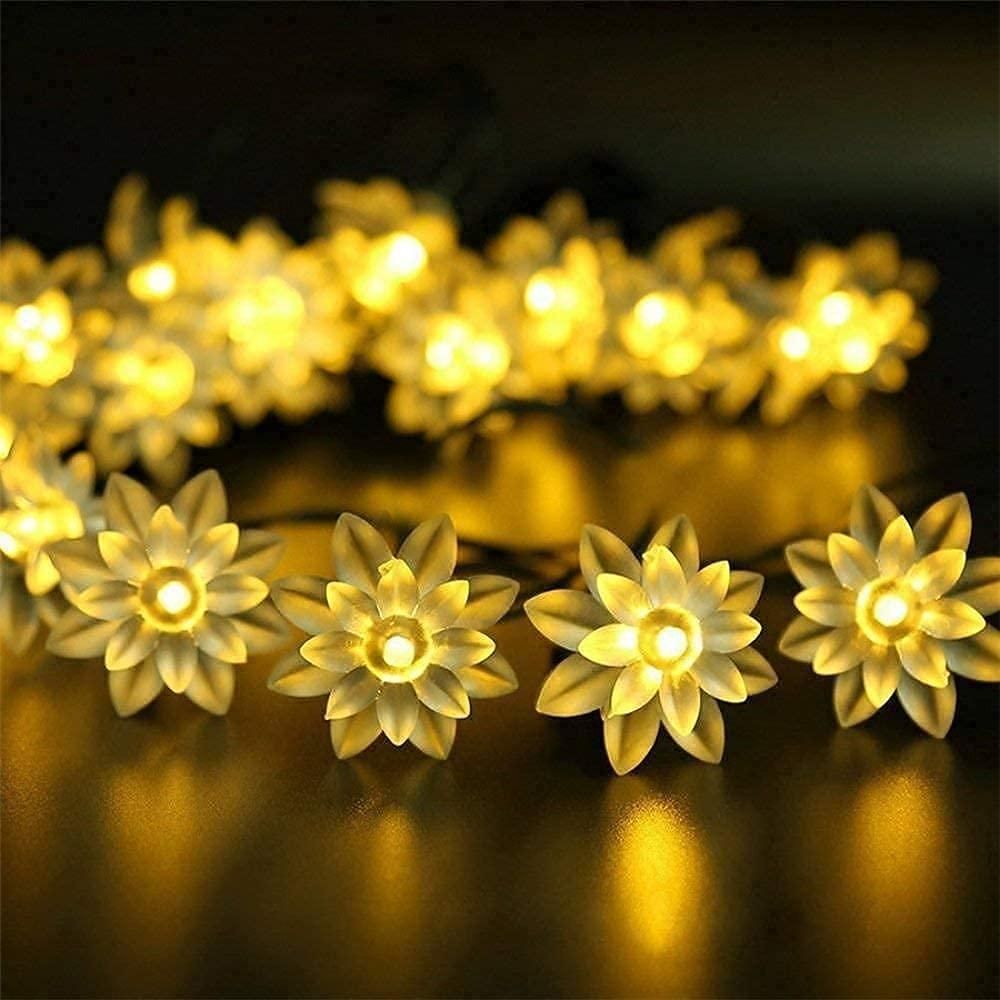 LotusShine 16 LED Flower Lights (3 Meters)